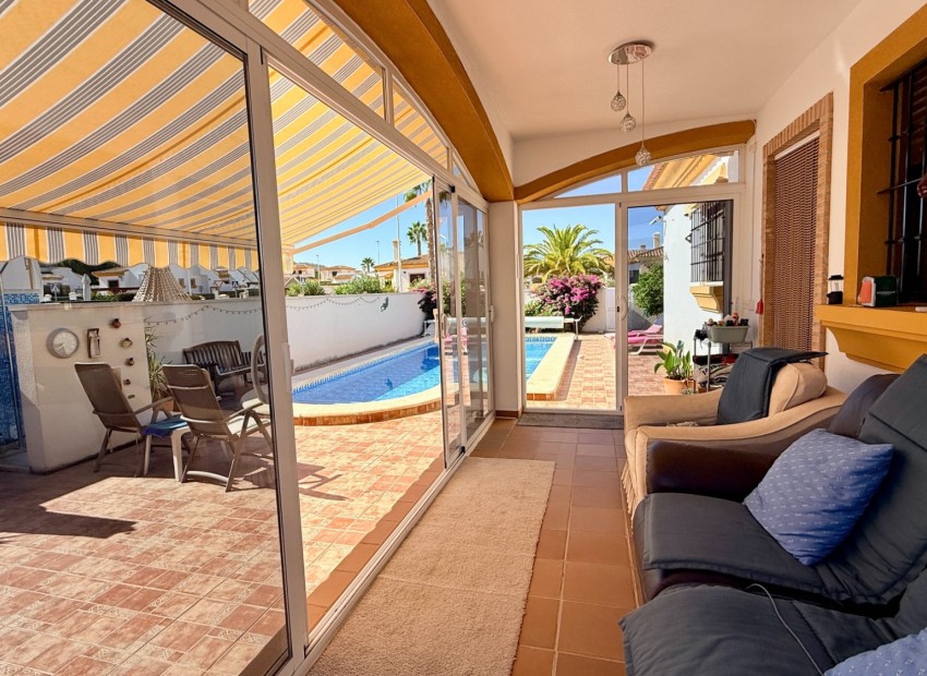 Sale - Villa -
Hondón de las Nieves - Hondón de las Nieves*