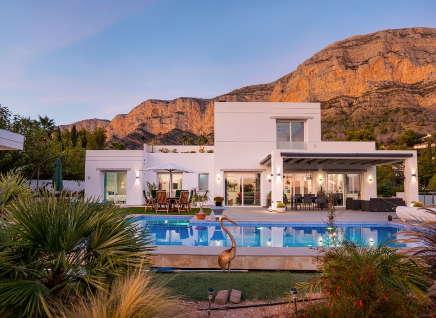 Sale - Villa -
Jávea / Xàbia - Montgó - Ermita
