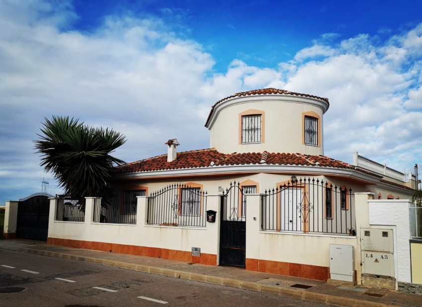 Sale - Villa -
Los Alcázares* - Los Alcazares*