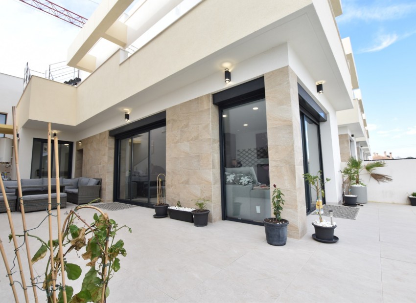 Sale - Villa -
Los Montesinos - Los Montesinos - Village
