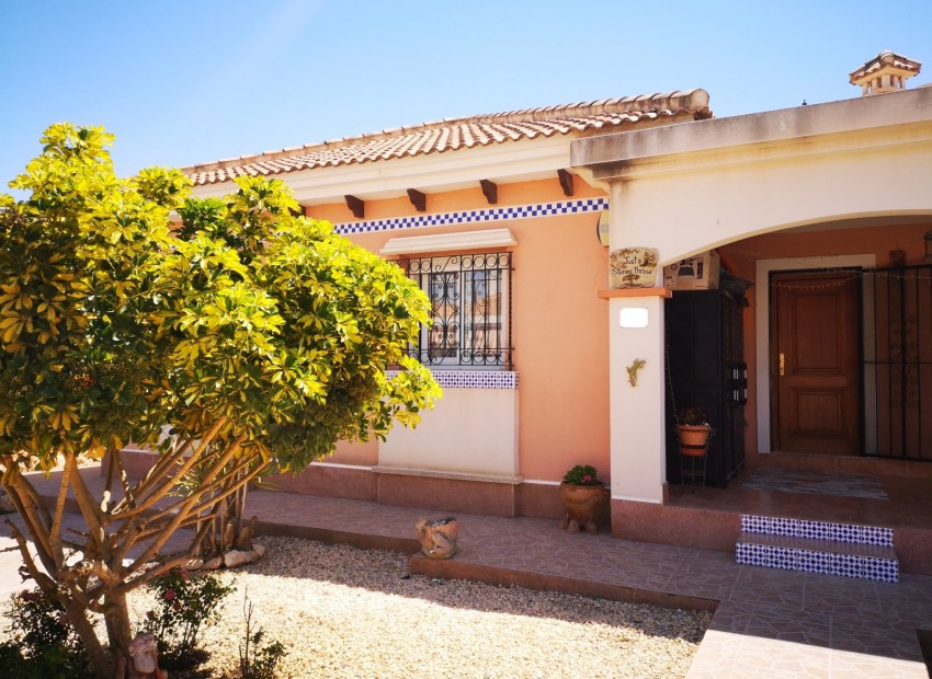 Sale - Villa -
Los Montesinos*