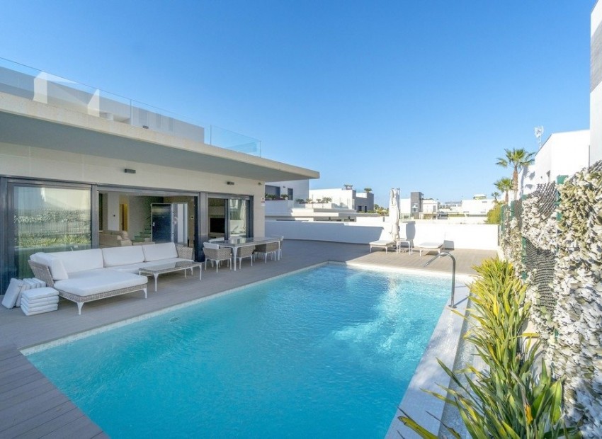 Sale - Villa -
Orihuela Costa* - Agua Marina