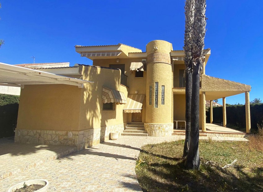 Sale - Villa -
Orihuela Costa* - Dehesa de Campoamor*