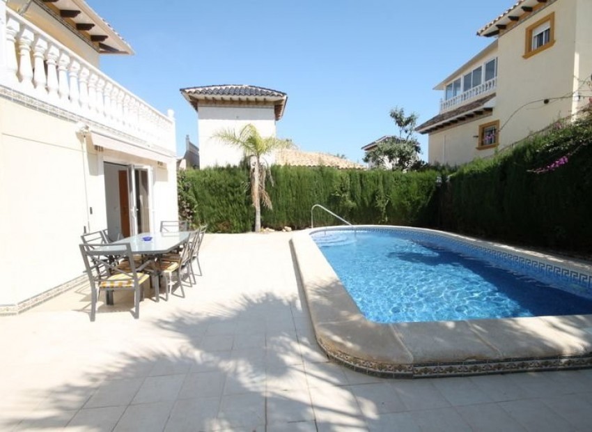 Sale - Villa -
Orihuela Costa* - La Zenia*