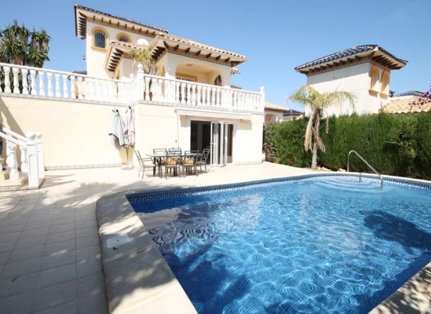 Sale - Villa -
Orihuela Costa* - La Zenia*