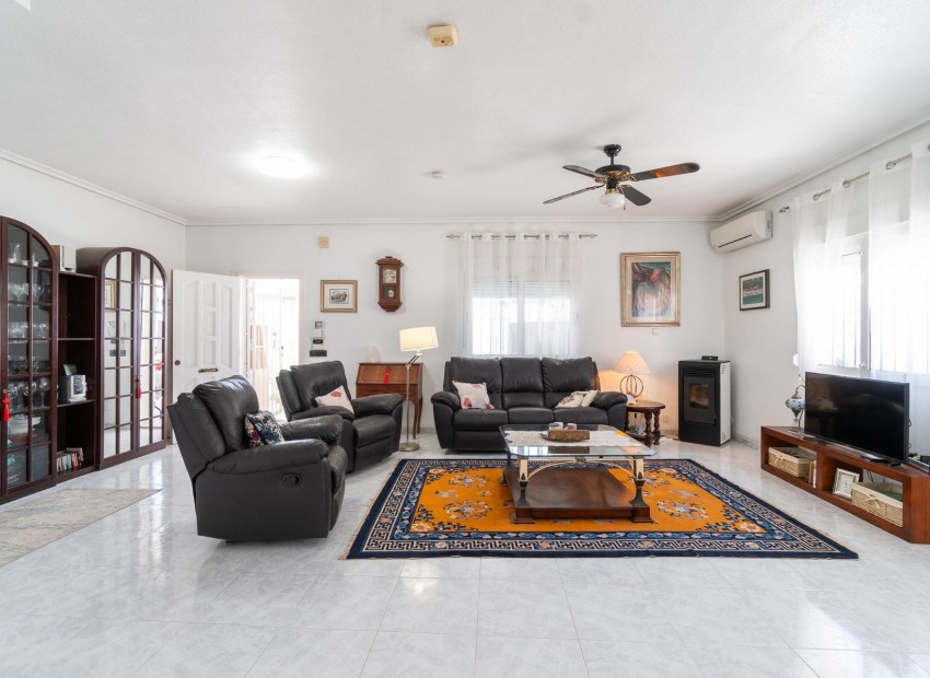 Sale - Villa -
Orihuela Costa* - La Zenia