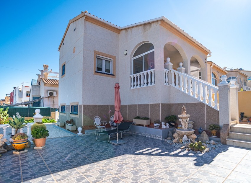Sale - Villa -
Orihuela Costa* - Los Altos