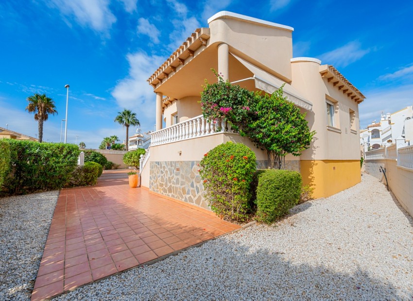 Sale - Villa -
Orihuela Costa* - Los Dolses*