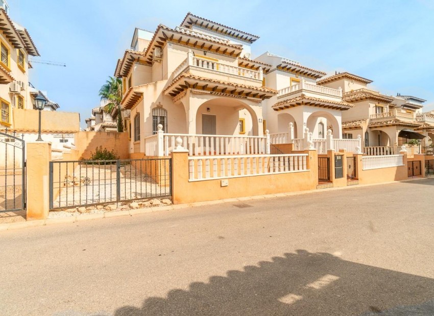 Sale - Villa -
Orihuela Costa* - Los Dolses