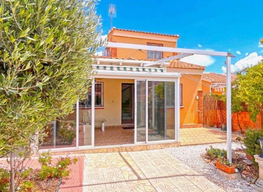 Sale - Villa -
Orihuela Costa* - Playa Flamenca