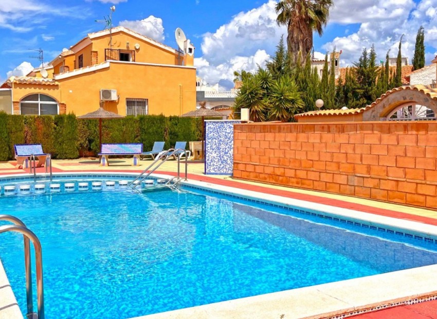 Sale - Villa -
Orihuela Costa* - Playa Flamenca