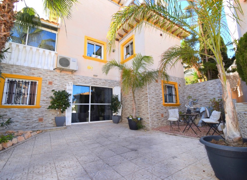 Sale - Villa -
Orihuela Costa* - Playa Flamenca