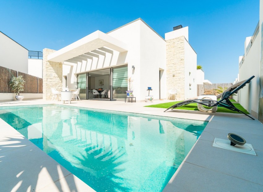 Sale - Villa -
Orihuela Costa* - Villamartin Golf