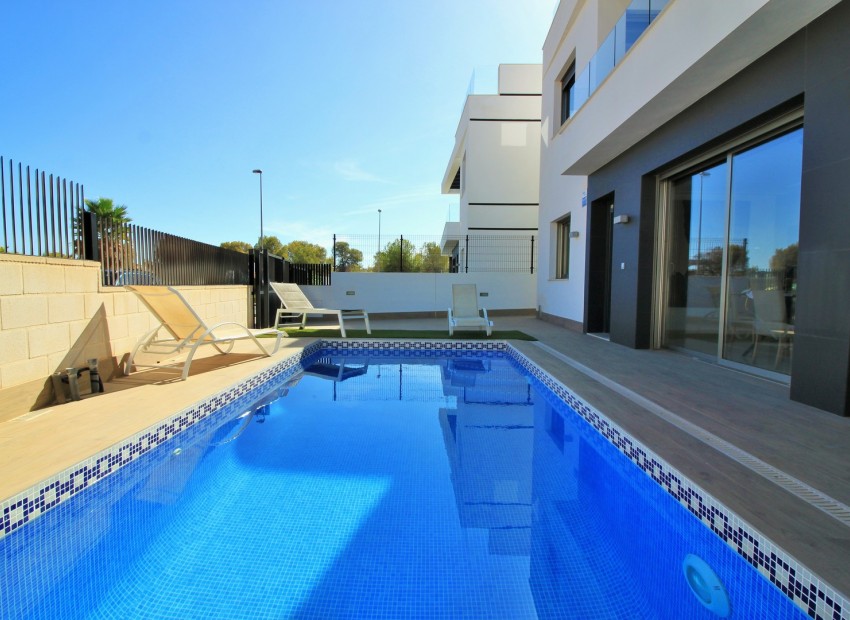 Sale - Villa -
Orihuela Costa* - Villamartin*