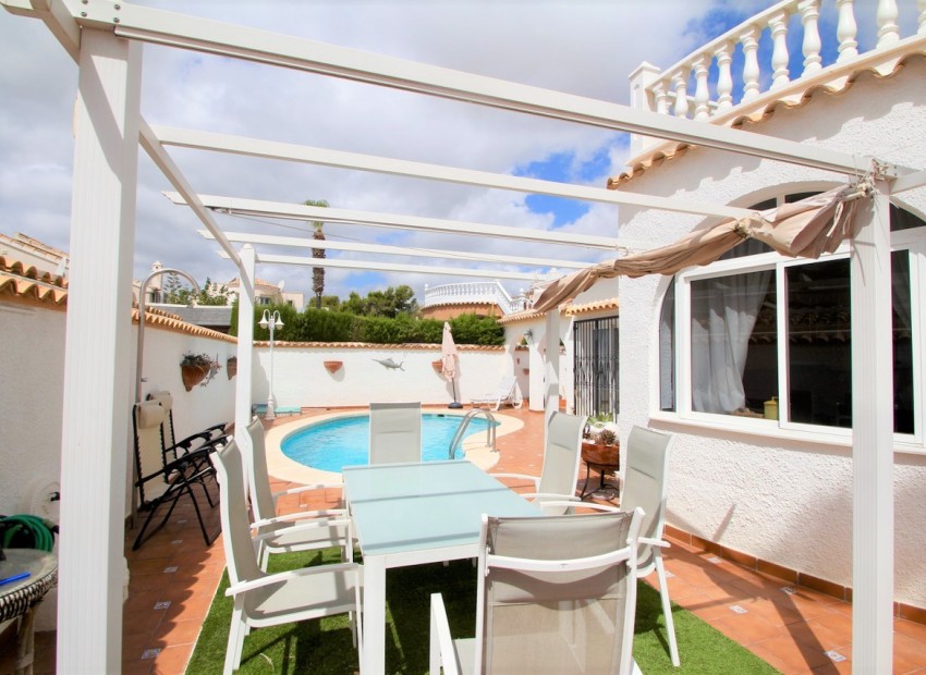 Sale - Villa -
Orihuela Costa* - Villamartin*