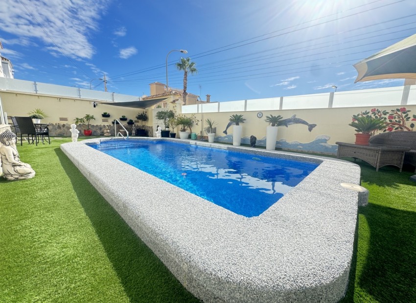 Sale - Villa -
Orihuela Costa* - Villamartin*