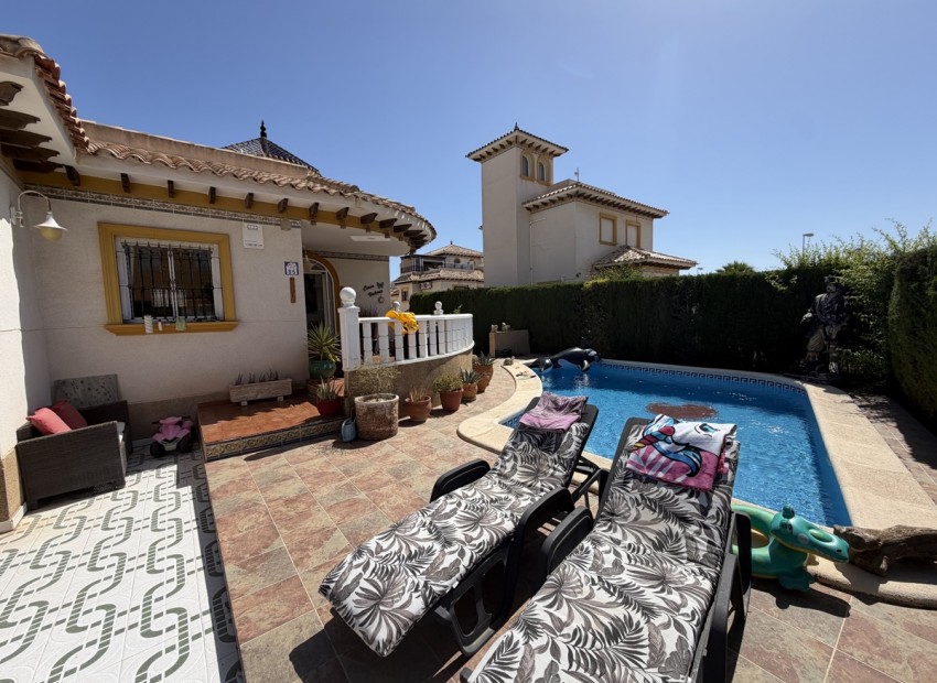 Sale - Villa -
Orihuela Costa - Villamartin