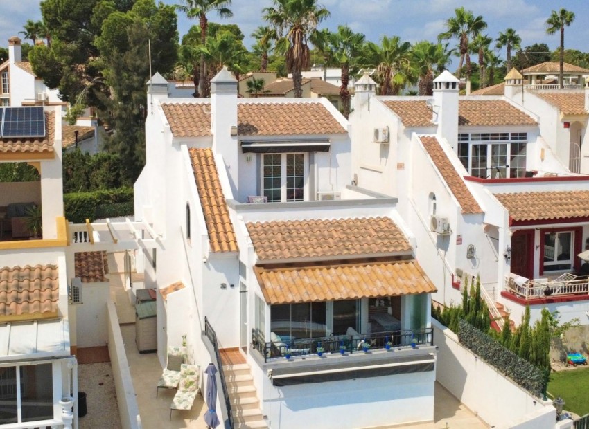 Sale - Villa -
Orihuela Costa* - Villamartin*