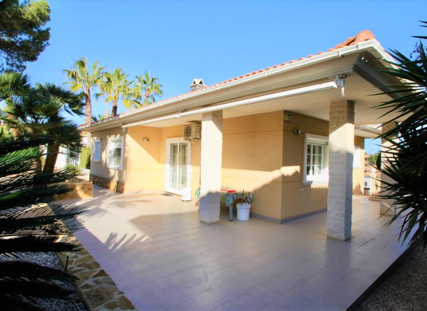 Sale - Villa -
Orihuela Costa* - Villamartin*