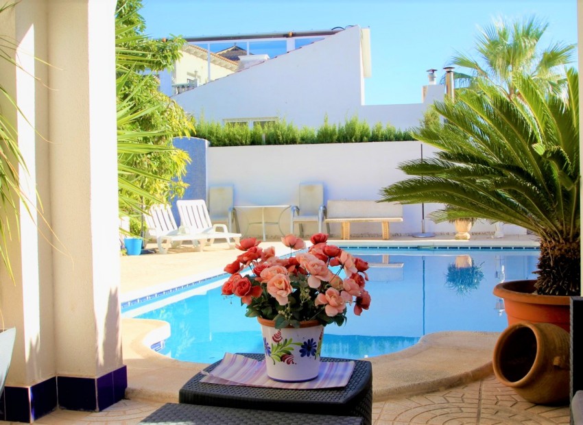 Sale - Villa -
Orihuela Costa* - Villamartin*