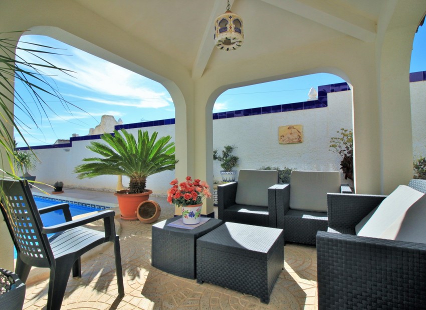 Sale - Villa -
Orihuela Costa* - Villamartin*