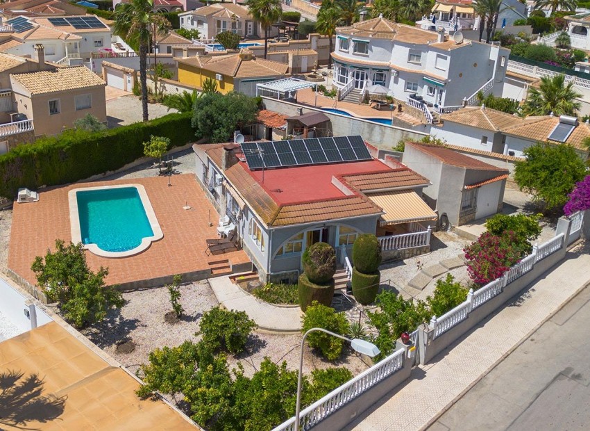 Sale - Villa -
Rojales - Centro de la Ciudad Quesada