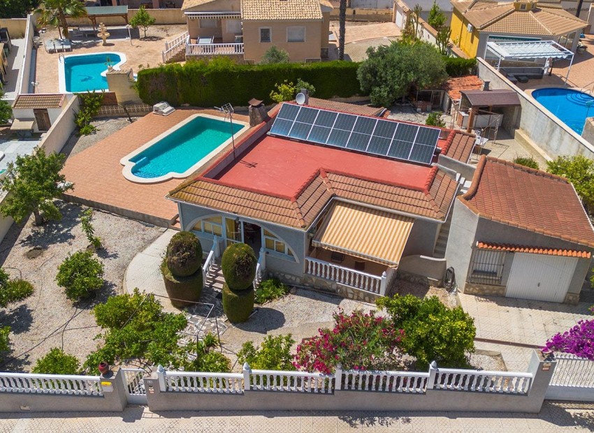 Sale - Villa -
Rojales - Centro de la Ciudad Quesada