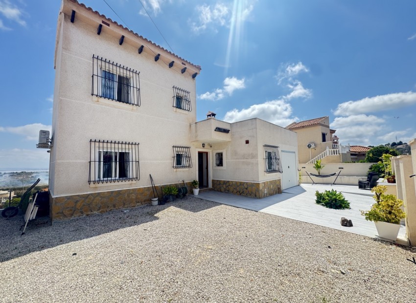 Sale - Villa -
San Miguel de Salinas - Las Comunicaciones