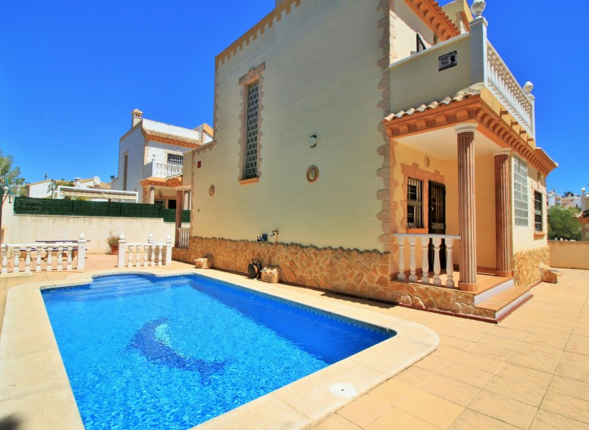 Sale - Villa -
Villamartin - Los Dolses