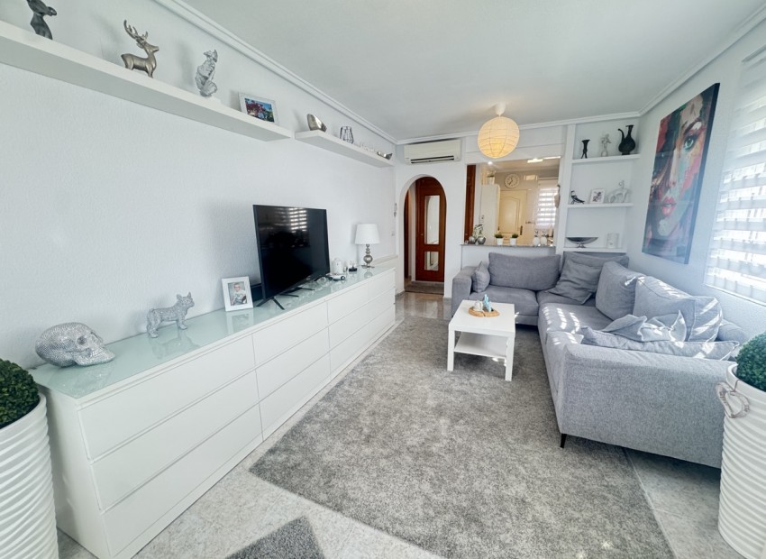 Sale - Villa -
Villamartin