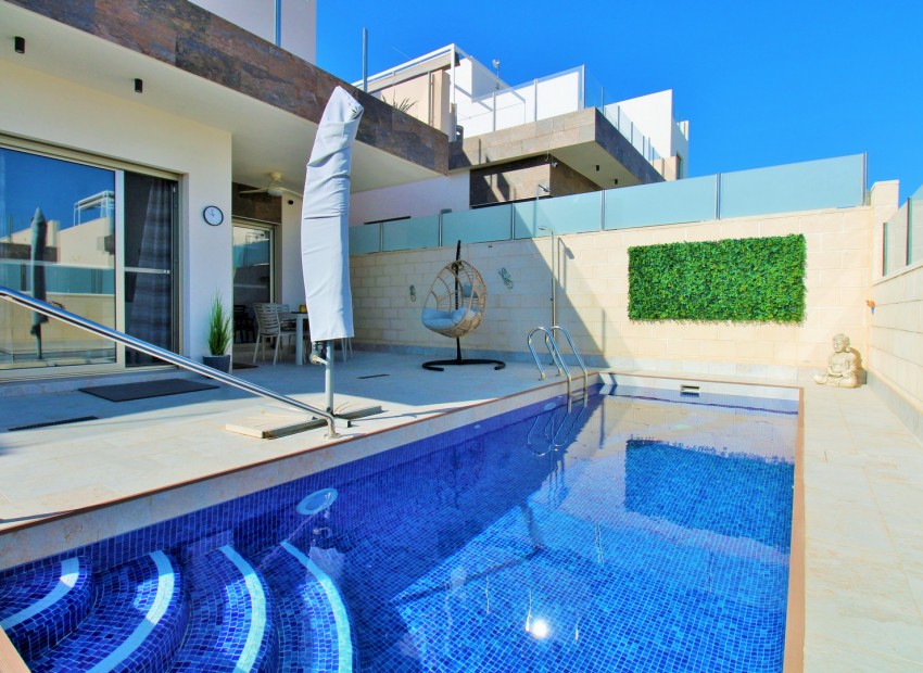 Sale - Villa -
Villamartin