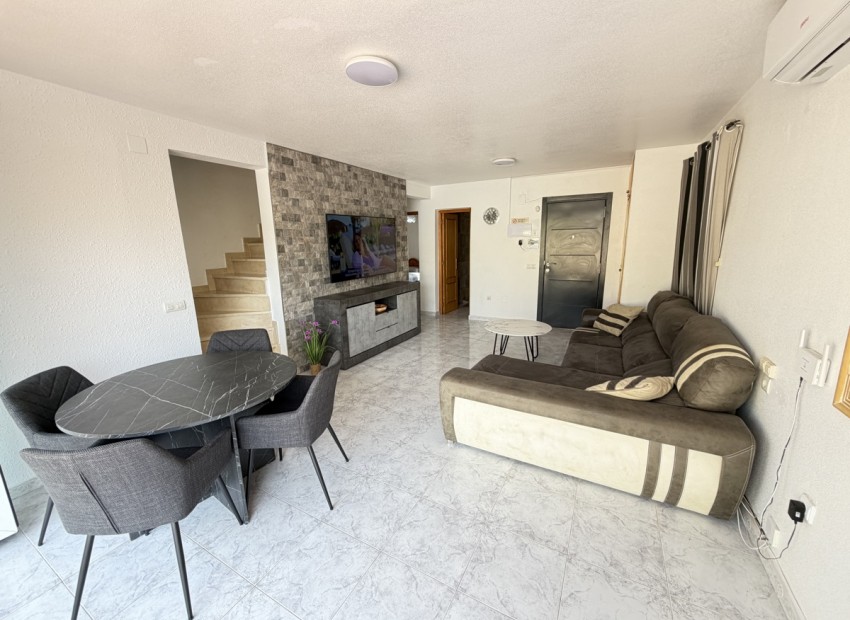 Sale - Villa -
Villamartin