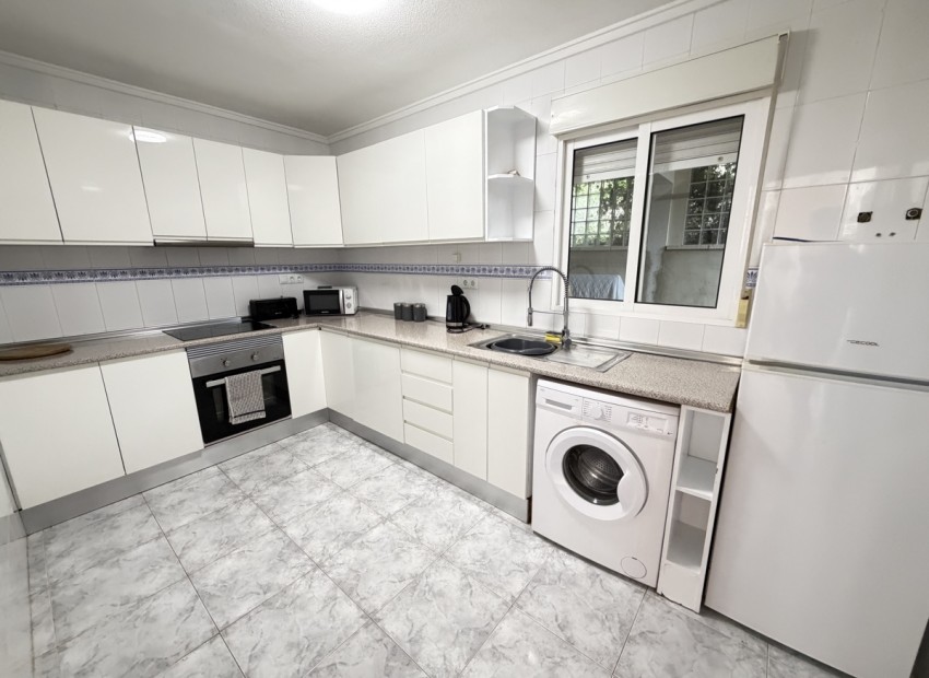 Sale - Villa -
Villamartin