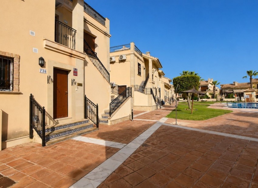 Venta - Apartamento / piso -
Algorfa - La Finca Golf Resort