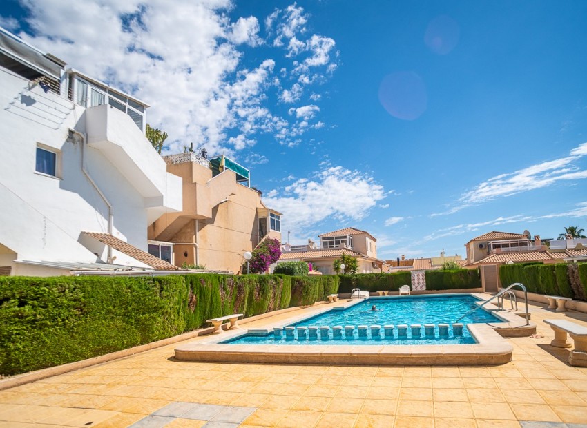 Venta - Apartamento / piso -
ALICANTE - La Florida