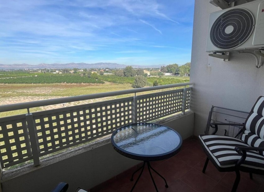 Venta - Apartamento / piso -
Almoradi