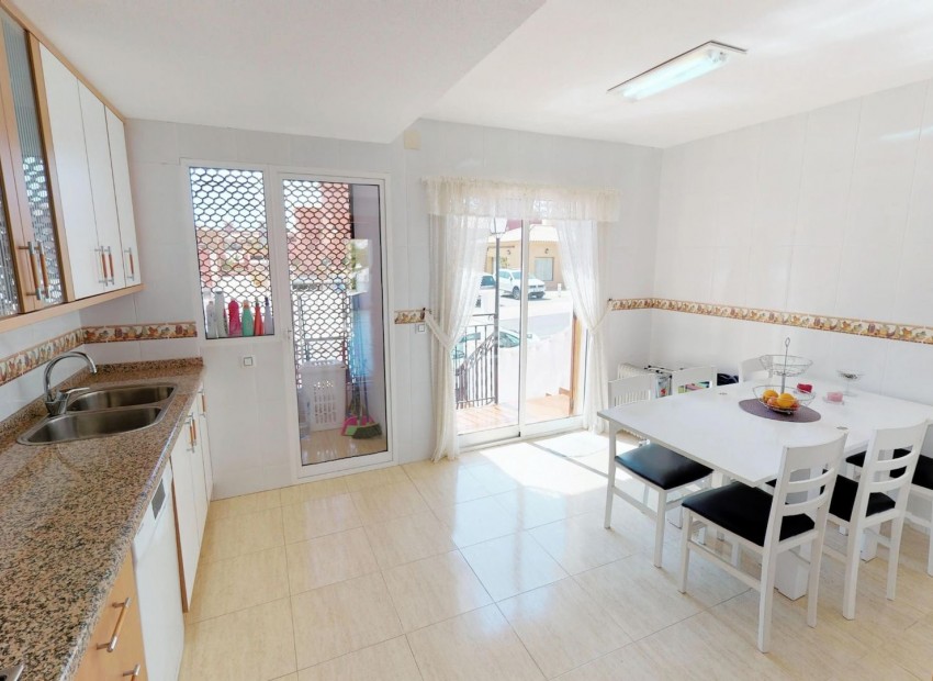 Venta - Apartamento / piso -
Gran Alacant