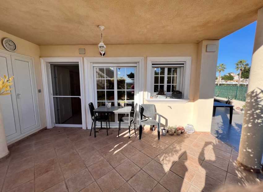 Venta - Apartamento / piso -
Guardamar del Segura - El Raso