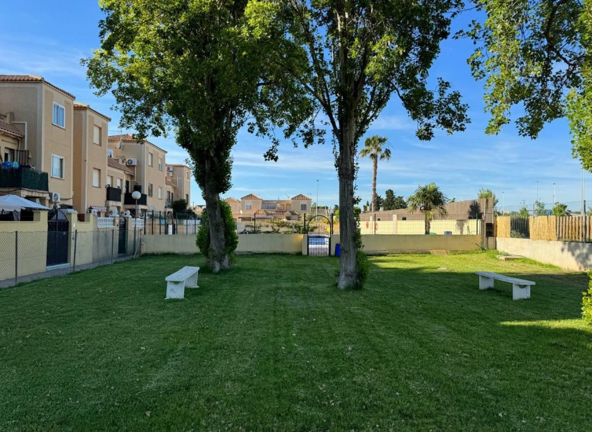 Venta - Apartamento / piso -
La Siesta - El Salado - Torreta - La Siesta