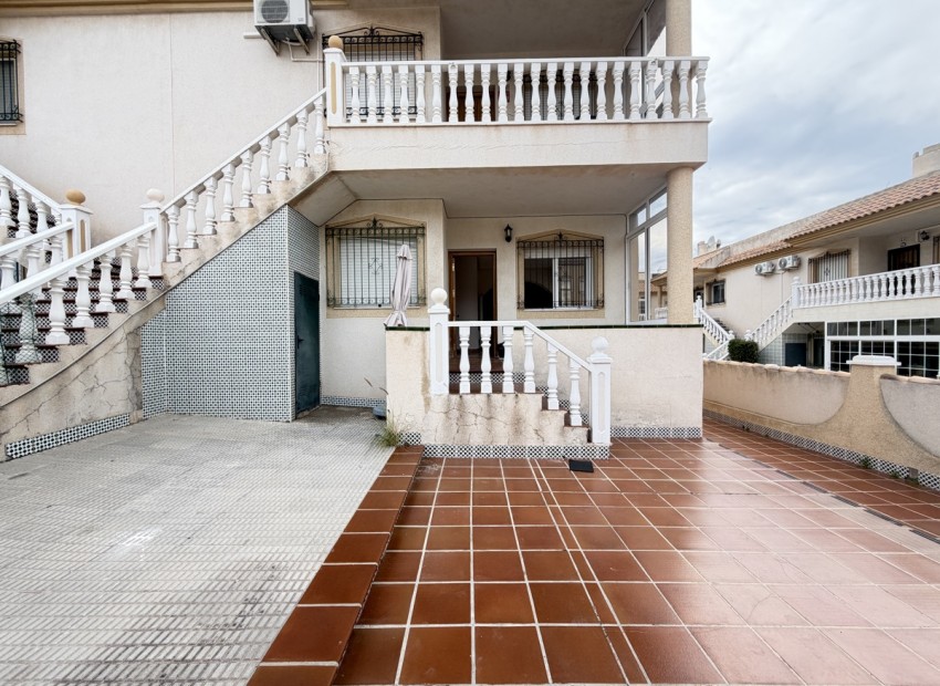 Venta - Apartamento / piso -
La Zenia