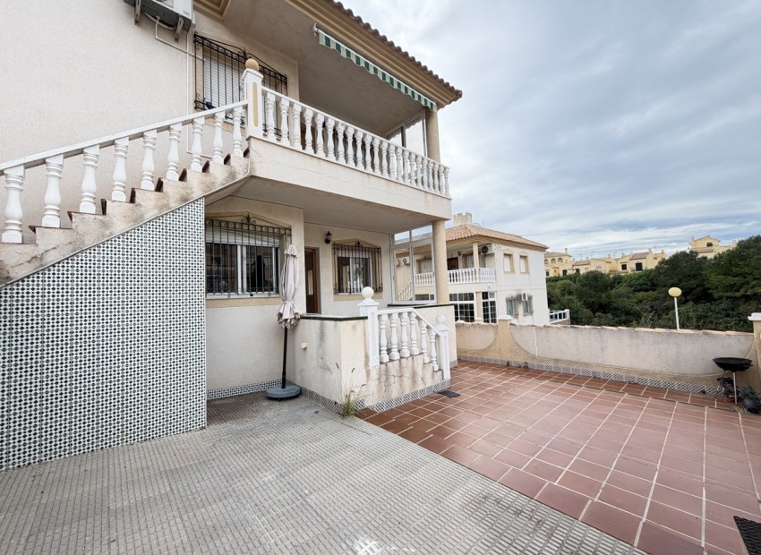 Venta - Apartamento / piso -
La Zenia