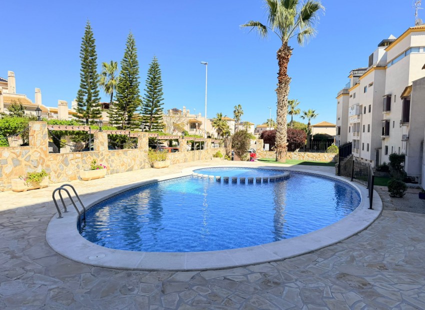 Venta - Apartamento / piso -
Las Ramblas Golf - Orihuela Costa