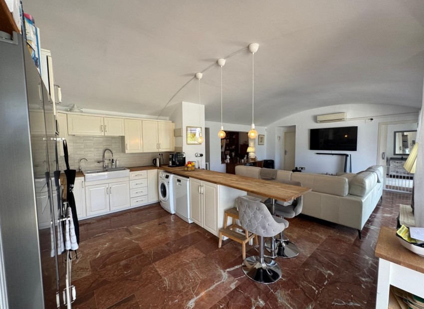Venta - Apartamento / piso -
Las Ramblas