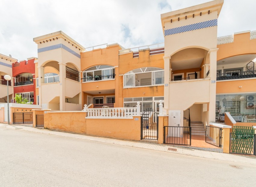 Venta - Apartamento / piso -
Orihuela Costa
