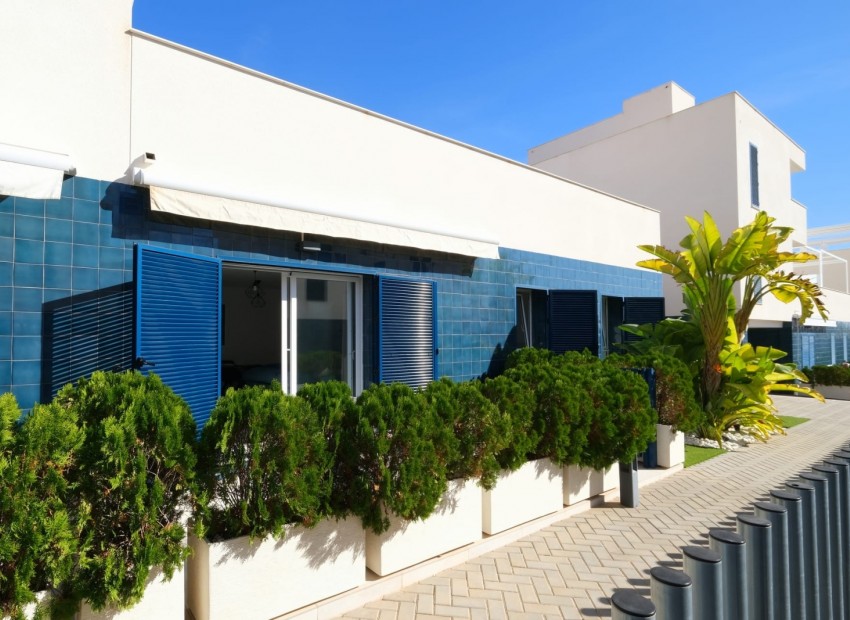 Venta - Apartamento / piso -
Playa Flamenca