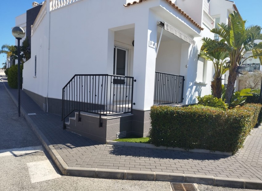 Venta - Apartamento / piso -
Torrevieja - Aguas Nuevas