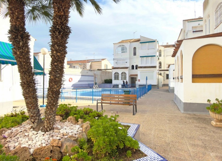 Venta - Apartamento / piso -
Torrevieja - El Acequión - Los Náufragos