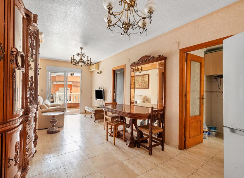 Venta - Apartamento / piso -
Torrevieja - Estacion de autobuses