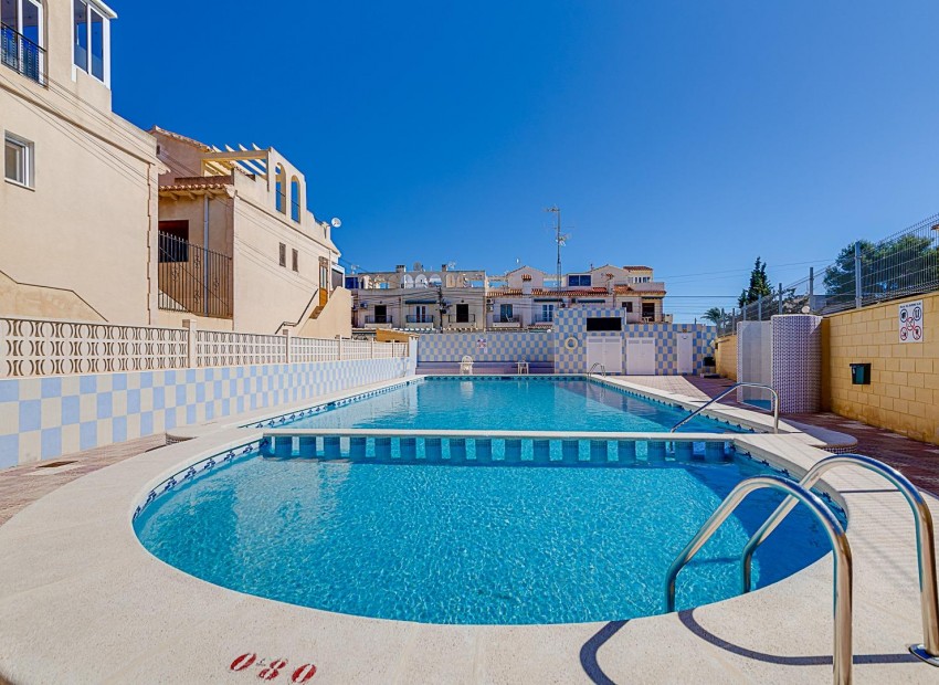 Venta - Apartamento / piso -
Torrevieja - La Siesta - El Salado - Torreta