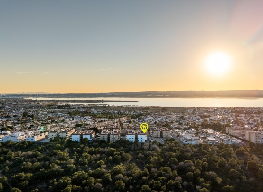 Venta - Apartamento / piso -
Torrevieja - La Siesta